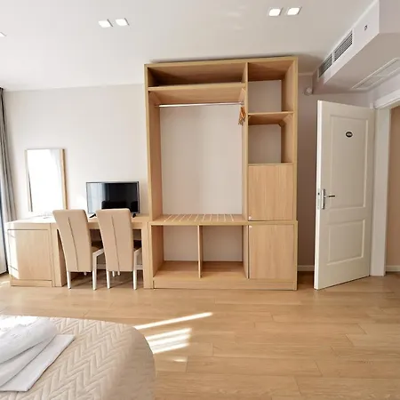 Hotel Alis