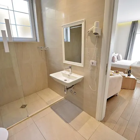 Alis Hotel